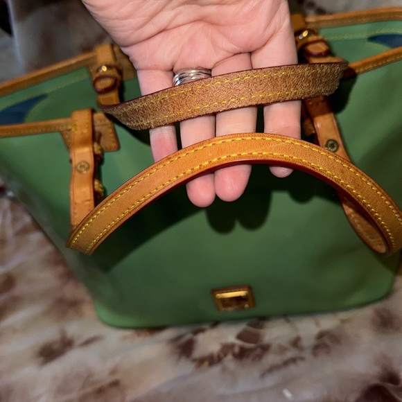 Dooney and Bourke sea foam tote - Picture 5 of 9